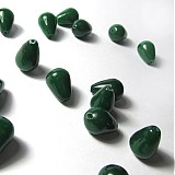 Jadeit korálka / kvapka 10x14mm (Smaragd Green)