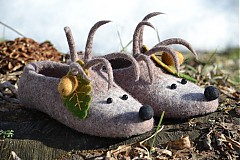 Ponožky, pančuchy, obuv - Plstené papučky ježkovia - 2354847