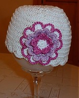 Detské čiapky - Bielunka s bielo- fialovym kvetom - 2611736