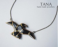 Náhrdelníky - Tana šperky - keramika/zlato, Origami sokol - 3103350