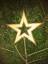 Dekorácie - Zlatá hviezda na vrchol stromčeka - 3436231
