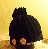 Čiapky, čelenky, klobúky - Zimná čierna  s brmbolcom - 3463042