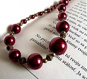 Bordový perlový náhrdelník