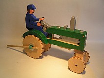 Hračky - Traktor na gumový pohon - drevená hračka - 580463