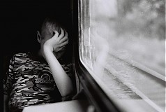 Fotografie - Chlapec vo vlaku - 754589
