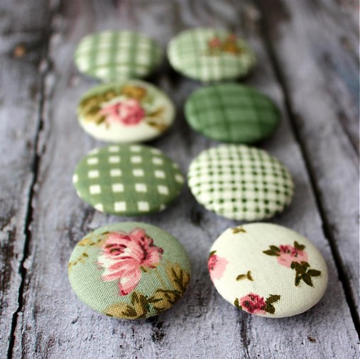 Vintage green buttons 32 mm