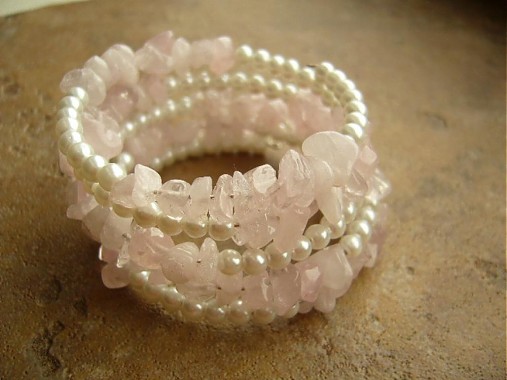 Náramky - Náramok MALÁ ROSELLA (ruženín) - 2214810