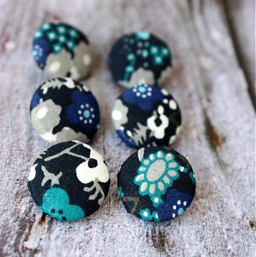 Materiál ručne robený - Frozen flowers 19 mm buttonky / poťahované gombíky - 2339602