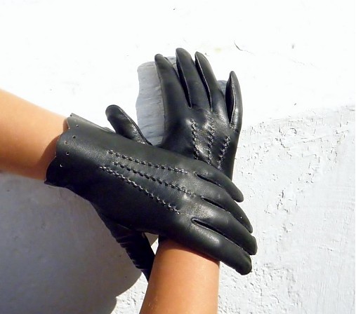 - Černé dámské kožené rukavice bezpodšívkové - 3137558