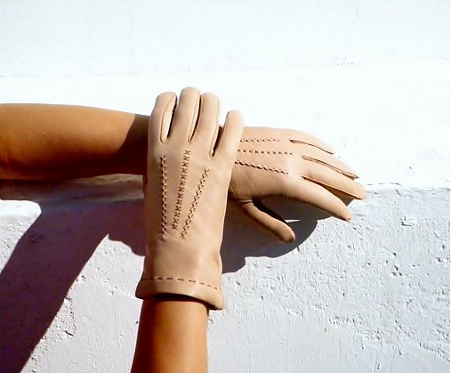  - Béžové dámské kožené rukavice s hedvábnou podšívkou - celoro - 3140603