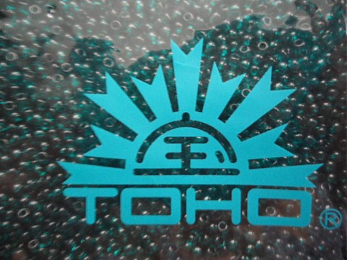 TOHO round transparent 11/0=2,2mm-10g (24-Capry Blue)