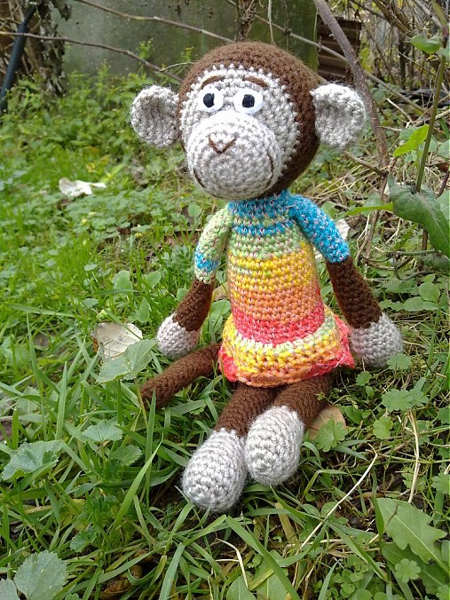 - Monkey lady - 3309639