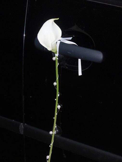 Dekorácie - Ozdoby na auto s kálami - 3671073