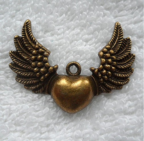 Prívesok-srdce s krídlami (bronz)