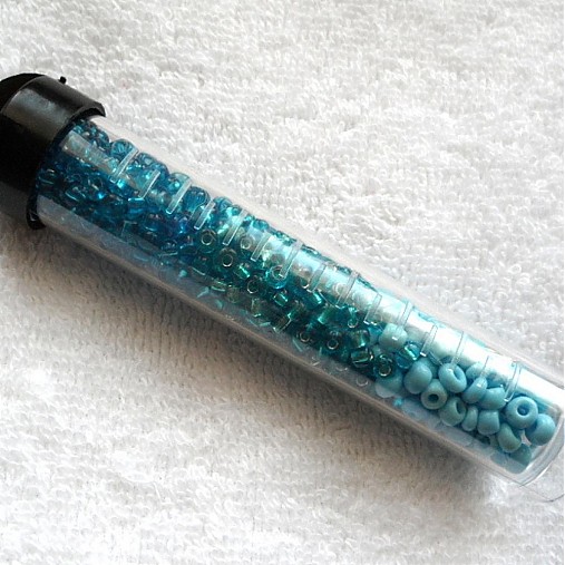 Rokajl 4mm MIX v tube-30g (6-modrá/tyrkys)