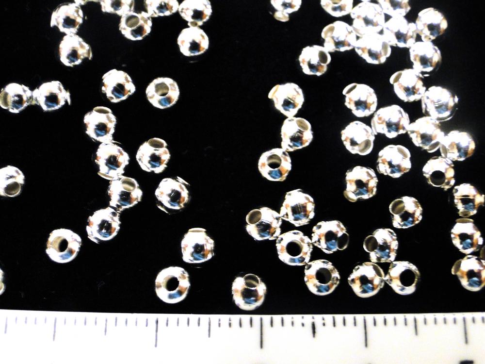 Kovové korálky-strieborné (4mm-30ks)
