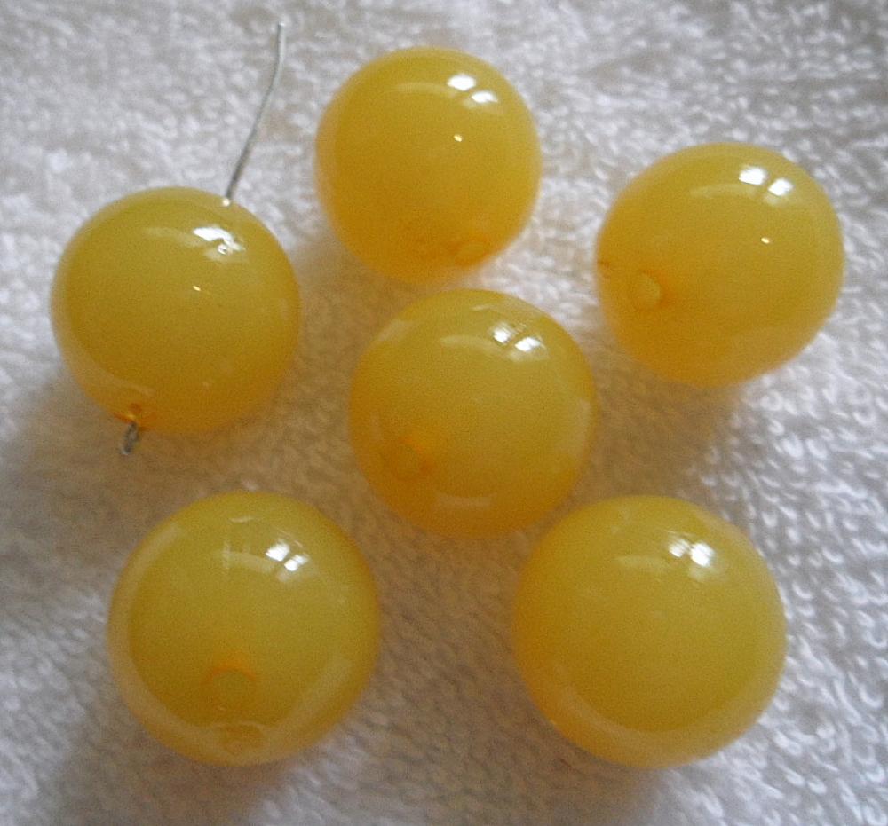 Korálky MILK plast 20mm (žltá-1ks)