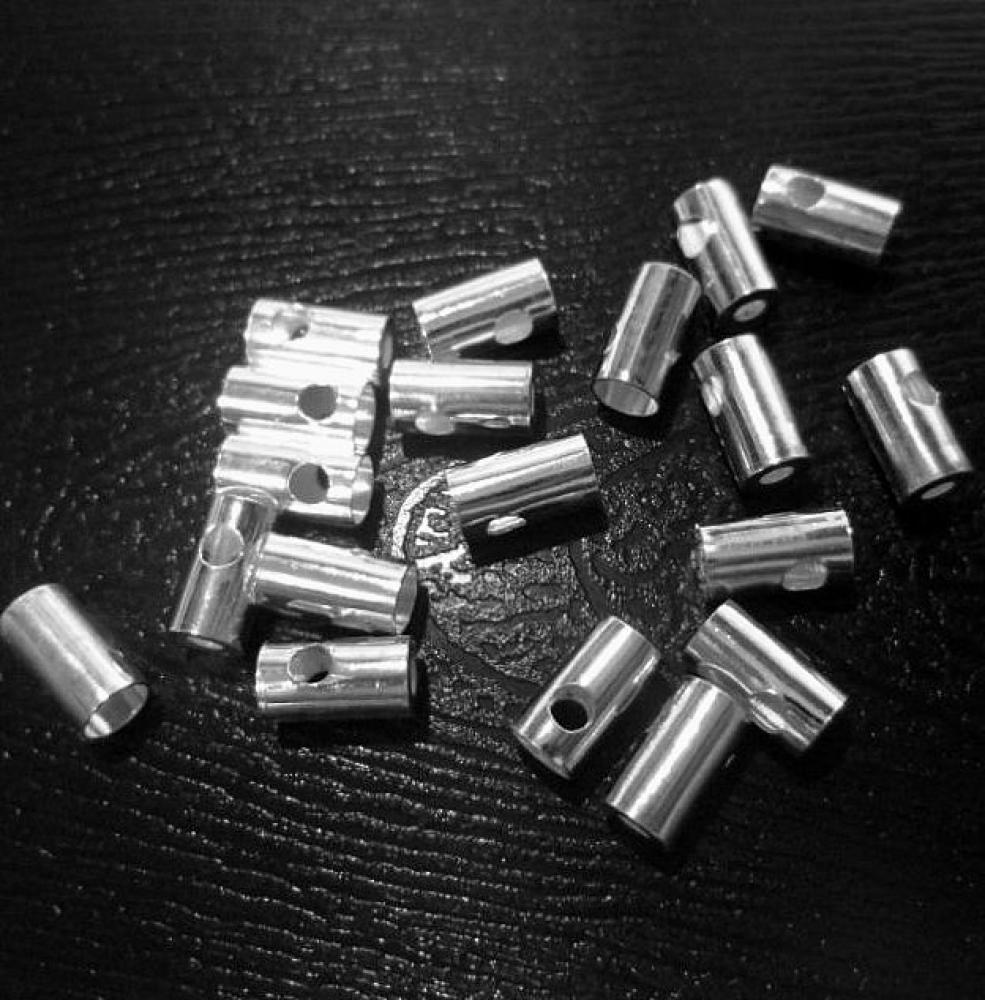 Koncovka na šnúrku na mobil-1ks (strieborná)