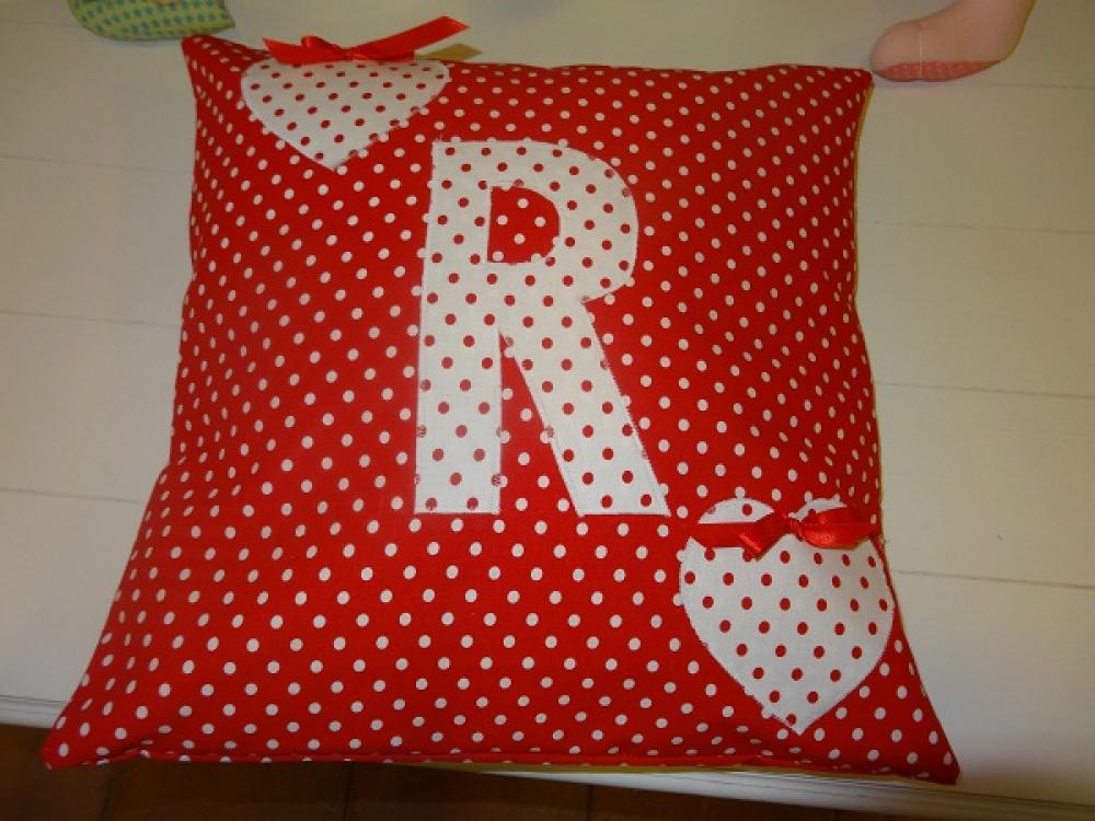 vankúšik na Valentínka , na želanie:)