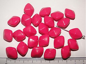 Korálky - Korálky COLOR plast 14x16mm (ružová-10ks) - 1044565