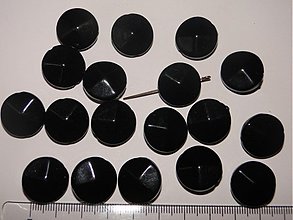 Korálky - COLOR plast placička 18mm-10ks (čierna) - 1044651
