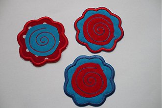 Materiál ručne robený - ... modro-červené kvetinky... ( nažehľovačky) - 1505883