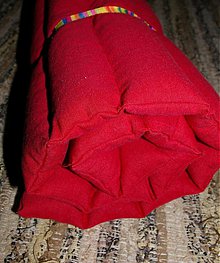 Úžitkový textil - FILKI šupková podložka (červená špaldovo-pohánková podložka na cvičenie, relaxáciu) - 2654899