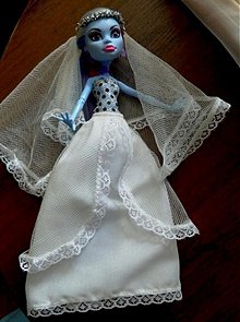Hračky - Bodkované šaty pre Monster High 27cm (svadobné šaty) - 2994693