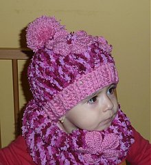 Detské čiapky - Staroruzovo- ruzova pestrofarebna s nakrcnikom - 3073370