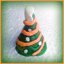 Dekorácie - 3D FIMO vianočné stromčeky (oranžová reťaz) - 3456545