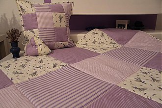 Úžitkový textil - Prehoz, vankúš patchwork vzor fialovo-biela, deka 140x200 cm - 3657256