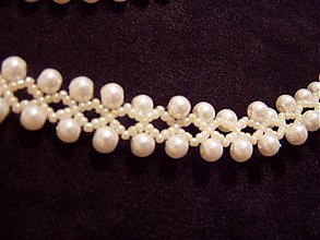 Náhrdelníky - Bielo krémový náhrdelník - 3689258